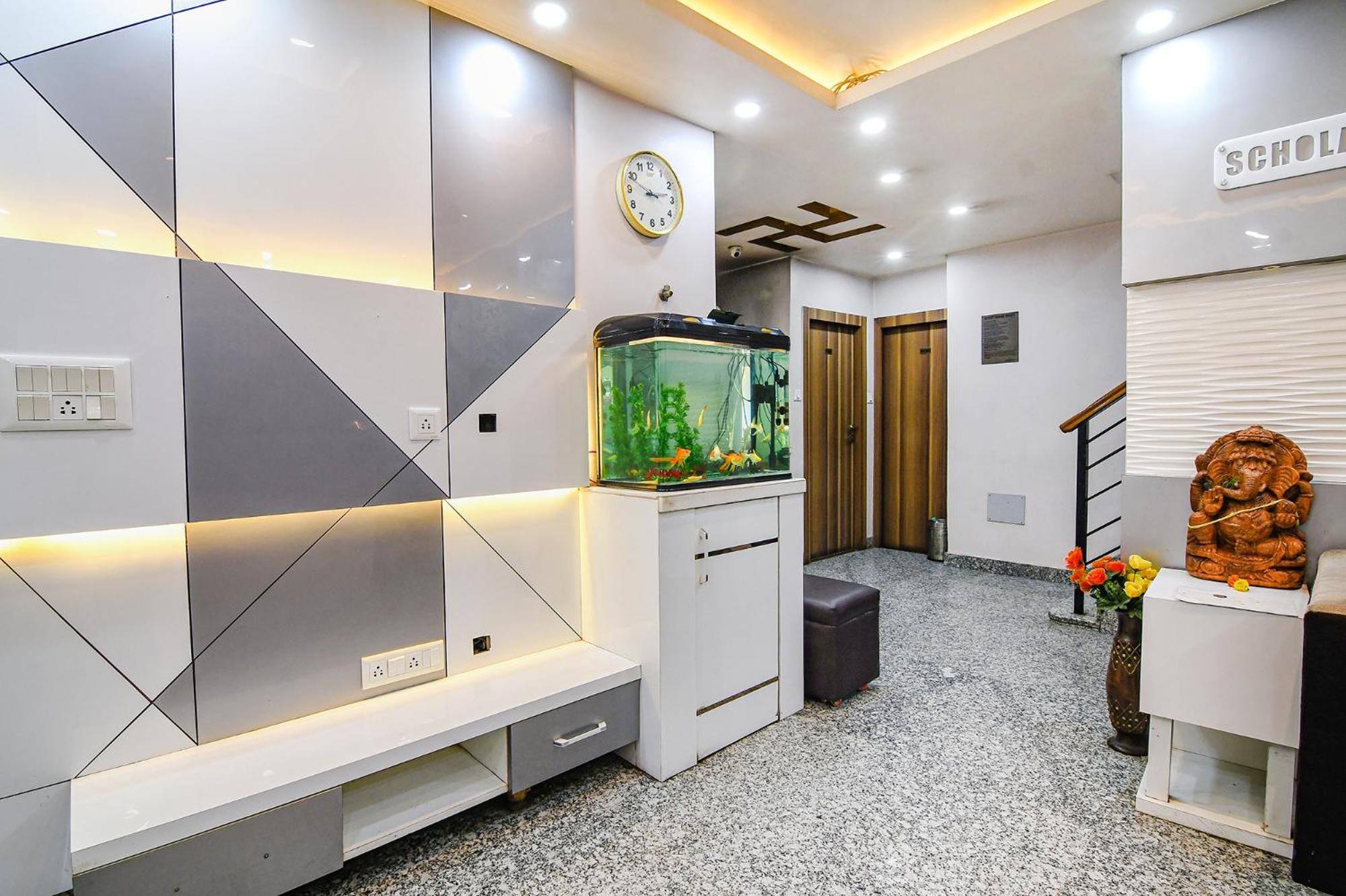 Fabexpress Scholer Motel Калькутта Экстерьер фото
